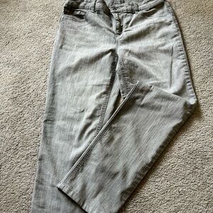 Chico Gray Jeans -sz 1 -So Lifting